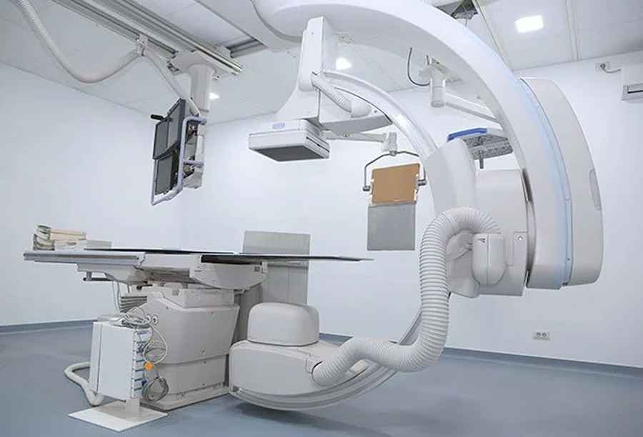 Fluoroscopy machine